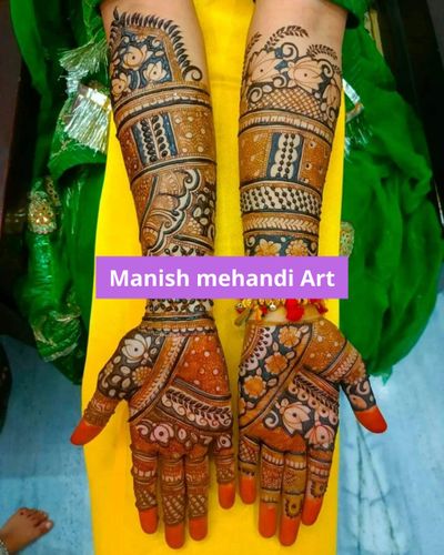 Manish mehandi artist