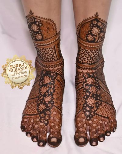 leg mehndi design