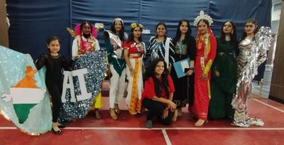 Carmel College - Fashion Walk