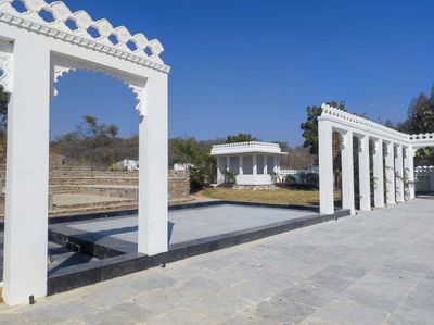 Daulatgarh Resort & Spa