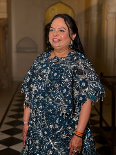 GROOM’s mother 
