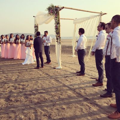 BEACH WEDDINGS 