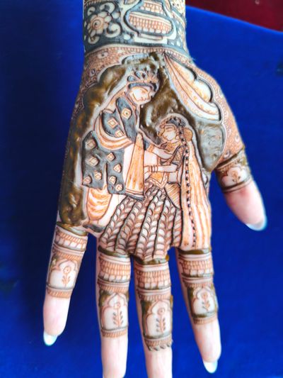 Figure Mehndi