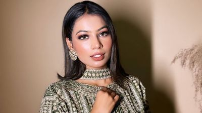 Mehndi look function 