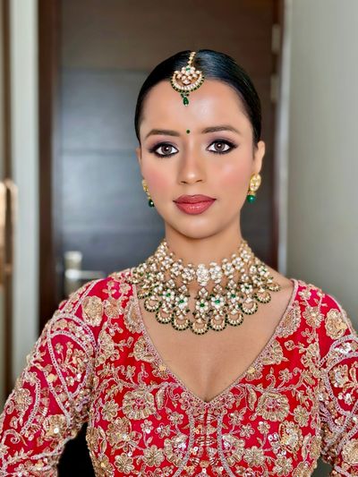 Krisjika in Soft Day bridal Glam