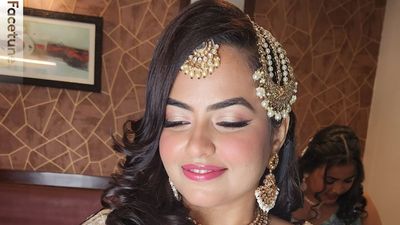 My IIM Bride from Mumbai getting engaged to her College Romance