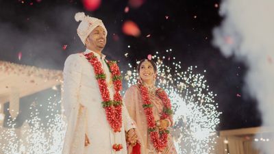 ✨ Astha & Vikalp’s Orchha Palace wedding was more than a union of two hearts it was families coming together in joy, fun, and celebration. For us, it was overwhelming to capture a love story where every moment felt like home.