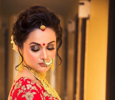 Bengali Bride_Gorgeous Tanaya on her reception, with radiant glowing skin 