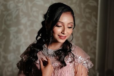 The soft glam Engagement look