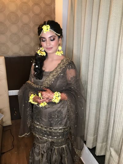 mehendi bride 