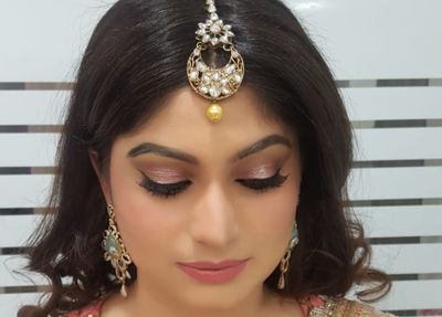 Engagement makeup (HUDA BEAUTY)