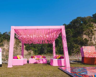 Pink Mehndi Decor for our very Girly Bride