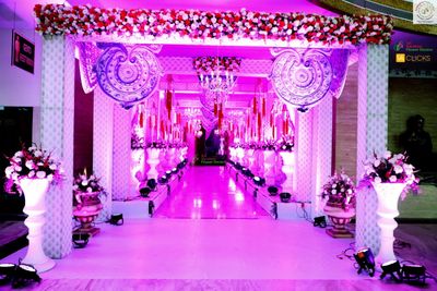 Get creative with your reception entrance decoration with #SriVarshiniCreations