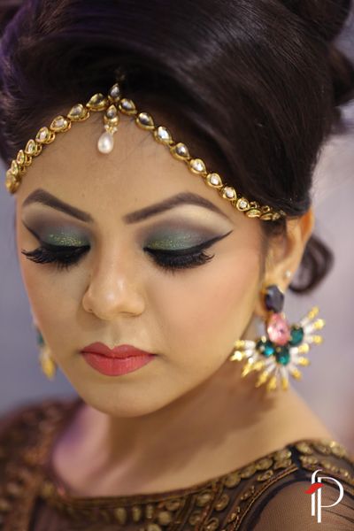 ENGAGEMENT MAKE UP's