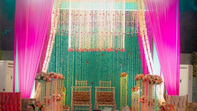 Traditional Wedding Decor