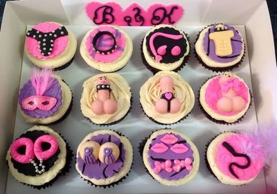 Adult Cakes/Cupcakes