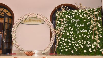 Indoor Wedding Theme Decor