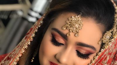 bridal semi cut crease with halographic glitter 