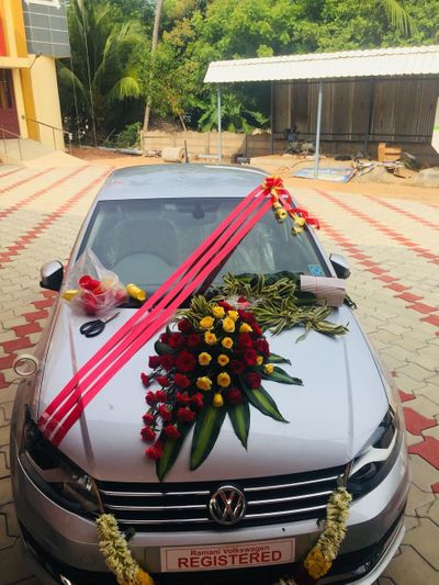 bouquet and car decoration