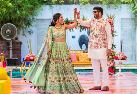 Warm & Joyous Mehendi Ceremony Photo Ideas You Wouldn't Want to Miss |  WeddingBazaar