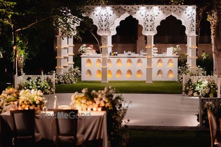 Photo of Royal bar decor setting in white for an outdoor night event