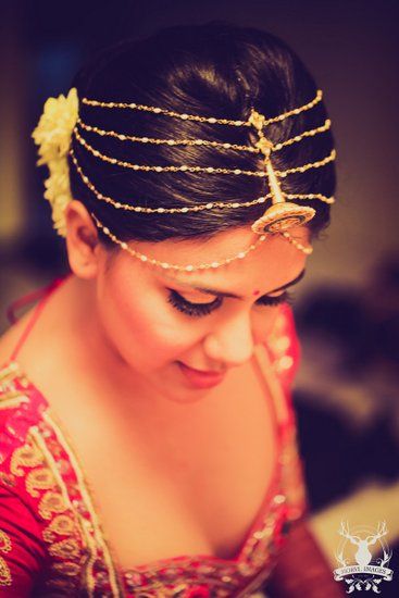 Photo of 5 String Gold Borla and Flowers on Hair