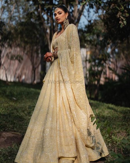 LIME GREEN OMBRÉ CHIKAN LEHENGA SET WITH A HAND EMBROIDERED BLOUSE AND  MATCHING CHIKAN DUPATTA. - Seasons India