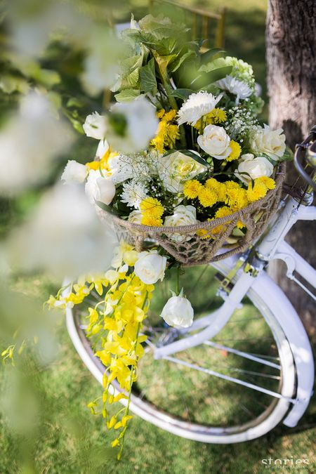 Floral basket decor on bicycle