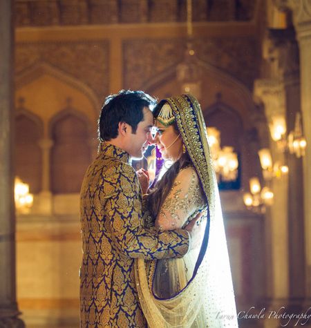 Photo of romantic couple portraits