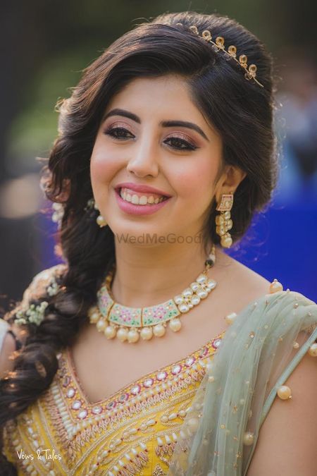 Professional hairstyling and makeup for your indian wedding in Tuscany