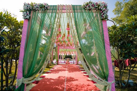 Pink and green theme decor for entrance 