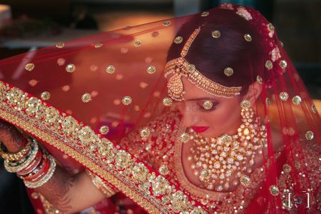 Bride with red dupatta