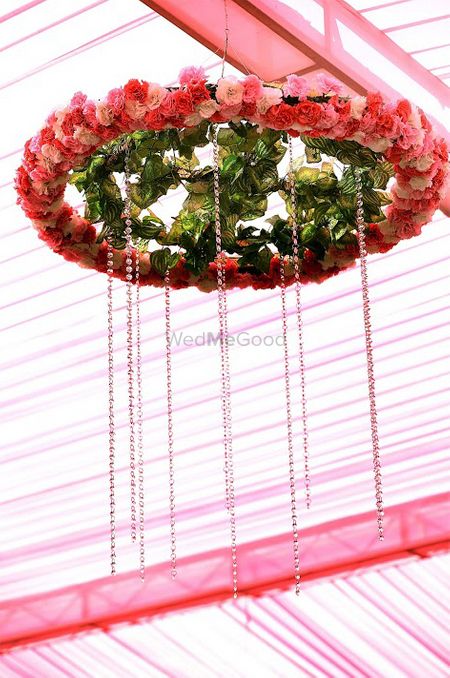 Suspended decor with floral chandelier 