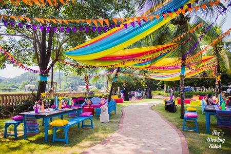 Photo of Quirky mehendi colourful decor with bunting
