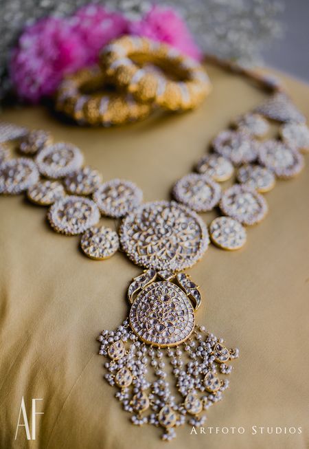 Gorgeous bridal necklace with tassels 