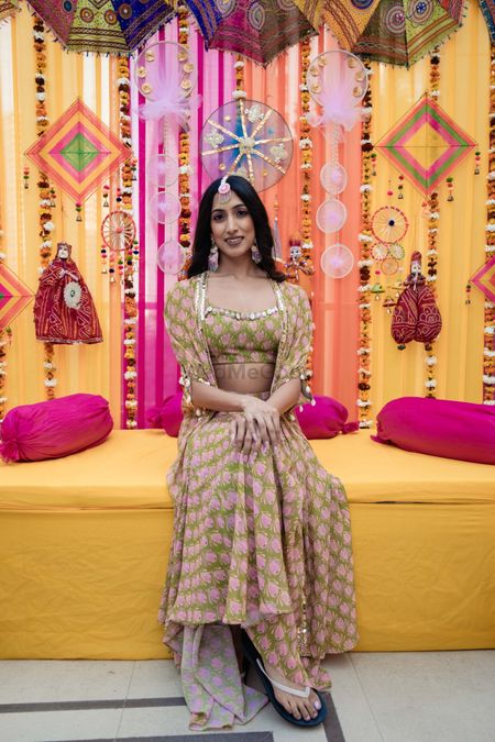 modern mehendi outfit for brides 