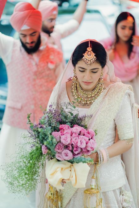 Minimal sikh bridal look