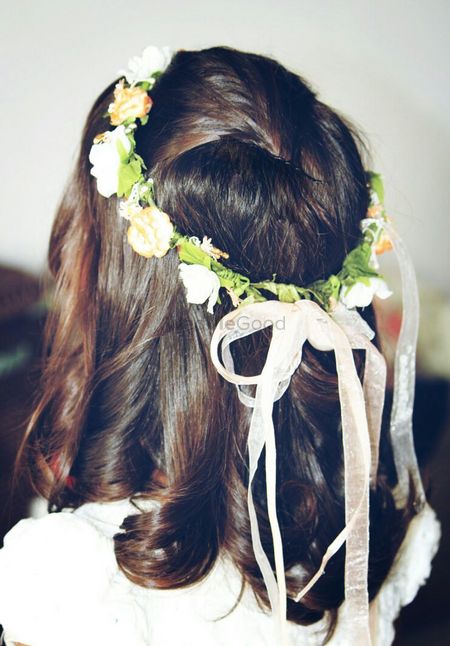 Open hair with floral wreath and ribbon for bridesmaid