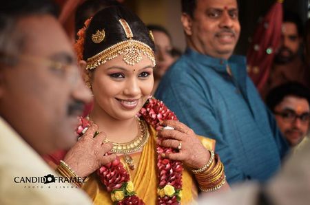 keralabride #bridalmakeup #bridalshower #swag #keralaweddingstyles  #bridean… | Kerala wedding photography, Indian wedding photography couples, Wedding  couple poses