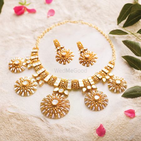 Gold and kundan necklace and earrings