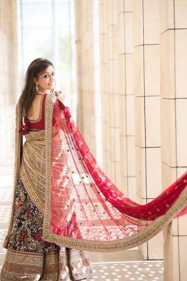 Red Bridal Lehenga Photo