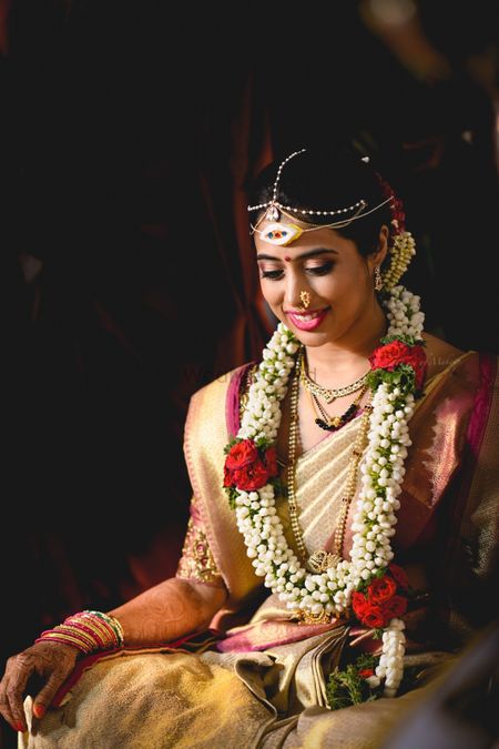 South Indian bride with jaimala 