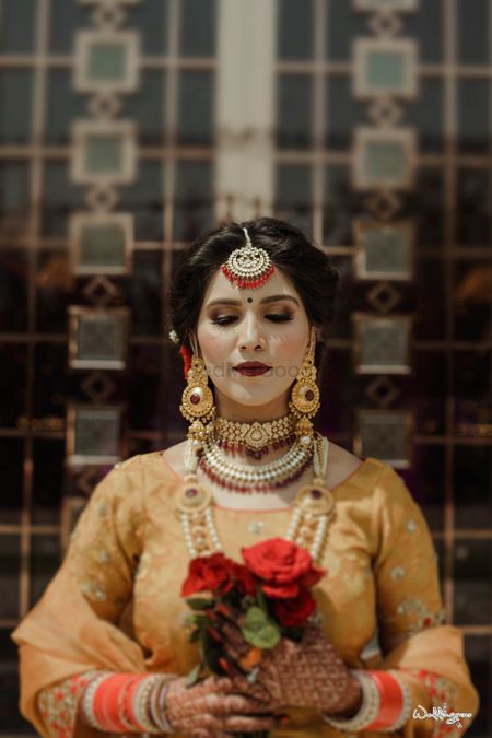 Offbeat bride with statement jewellery 