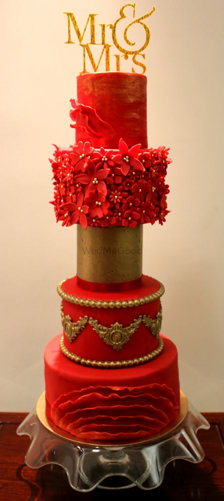 Photo of red wedding cake