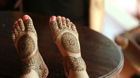 Photo of bridal feet mehendi