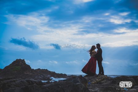 Photo of Pretty pre wedding shoot in the hills during sunset