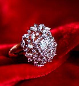 Photo of Vintage engagement ring