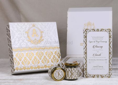 Classic boxed invite with gold detailing 