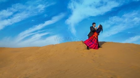 Pre wedding shoot in desert