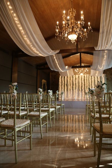 Photo of White and gold banquet decor